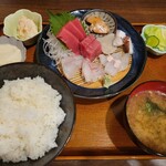 魚とめし かねむ食堂 - ｢刺身定食｣[1320円]税込！