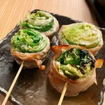 炭火と串焼きと肴 原価酒場 イロ鶏ドリ - 