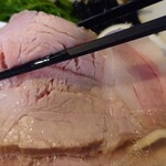 麺屋吟治 - チャーシュー。