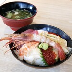 いちば鮨 - いちば丼 （税込998円）　　　　　　　　　　　　　　　　　　　　　　　　　　2025年11月