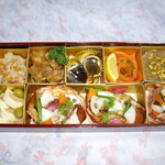 ア・ラ・プラージュ - オリジナルおせち重の全景