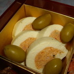 ア・ラ・プラージュ - ①ズワイ蟹のテリーヌとオリーブ