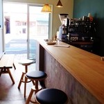 OVAL COFFEE STAND - 店内