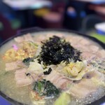 ヨンチャンプルコギ - 旨辛サムギョプサル鍋