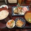 炭火焼専門食処 白銀屋