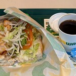 サブウェイ - 料理写真:SUBWAY 日本橋茅場町店 クラシックグリチキベーコン ハニーマスタードソース 税込680円 を、セサミレッドをトーストで、無料サービスの野菜増量&アクセント野菜追加で + ホットコーヒーS 税込180円