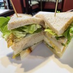 木の実 - 量は同じです