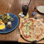 ルオント - 【2025.11.22(土)】ハーフ＆ハーフPizza（生モッツァレラとマルゲリータ＆かねふくめんたい×もちーず＋前菜＋ドリンク）1,980円