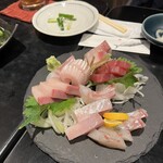 とろろとさかな 小○商店 - 