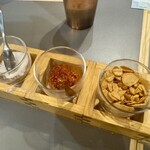 武蔵 - 糸島の塩、七味、フライドガーリック