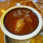 インディアン・レストラン　ロタ - ジャガイモ入りビーフキーマカレー