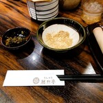 とんかつ勝烈亭 アミュプラザくまもと店 - ごまと高菜漬け