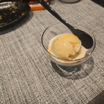 旬処 栄 - 特製タレのバニラアイス(*‘ω‘ *)