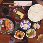 美味しい料理専門店 七 - 