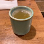 磯丸水産 藤沢南口本通り店 - 美味しいお茶