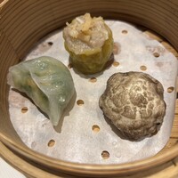 カントニーズ 燕 - 季節の蒸し点心三種