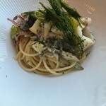 サーラ アマービレ - 細長い緑のトッピングは海苔