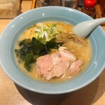 らーめん ろくはうす - 料理写真: