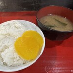 鉄板焼肉 大当り 本店 - めし中（味噌汁つき）¥200
