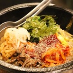 新鮮ホルモン酒場 ごっつ - 石焼ピビンパ