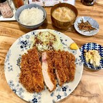 吉平 - リブロース（200g）とごはん（ふつう）とみそ汁