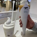 オホーツク おこっぺミルクスタンド - 「純生クリームのクレープ」¥620
「おこっぺ有機牛乳フロート」¥680