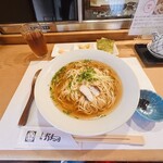 吉野寿司 - 料理写真:醤油ラーメン