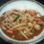 Karehausu Koko Ichiban Ya - 蒸し鶏と根菜の和風カレー 799円