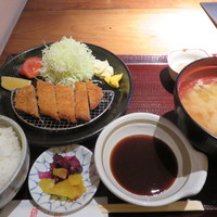 羅豚 はなれ - 黒豚のとんかつ