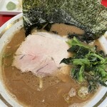 家系ラーメン 王道家直伝 との丸家 - 