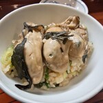 関内 お田香 - 牡蠣の炊き込みご飯