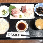 居食家 エビス - 料理写真:刺身定食