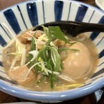 玉河 三鷹店 - もつ煮　煮卵／豆腐追加