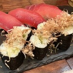 玉河 三鷹店 - めばち鮪赤身寿司　なみだ巻き