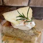 マチルダ - 紅茶ケーキには桃がのってました