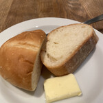 フレンチバル シュマン - 2種類のパン