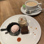 フレンチバル シュマン - 3種類のデザートと珈琲