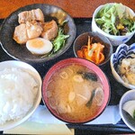 蔵元ごはん&カフェ 酒蔵 櫂 - 豚角煮定食