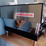 オーバル　コーヒースタンド - マシーン！