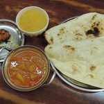 神戸マハル - シーフードカレー　　　チキンと大根のカレー