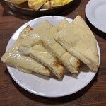 SWAAD - チーズナン