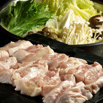 Momo tarou - 新鮮な鶏肉、たっぷりの野菜を自慢のスープと共に味わう。〆はラーメンがお勧め。