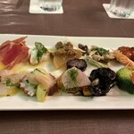 アランチェート - 前菜十種。どれも味が違っていて、どれも美味しい！