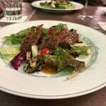 アランチェート - 黒毛和牛いちぼのタリアータ　ゴルゴンゾーラソース　サラダ添え