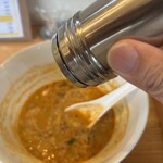 らぁめん ご恩 - 山椒をプラス