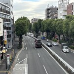 らぁめん ご恩 - 野方ホープ本店と環七挟んで向き合う