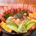 お食事処 はまさか - 予想以上の迫力甘海老ドンッ！