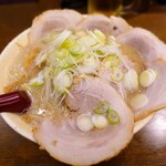 らーめん弁慶 - 料理写真:チャーシュー麺中盛