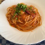 Blanc・chateaux - 赤唐辛子と海老のトマトソース