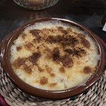 スモークアンドスミビ 102 - 燻製ホタテのペンネグラタン